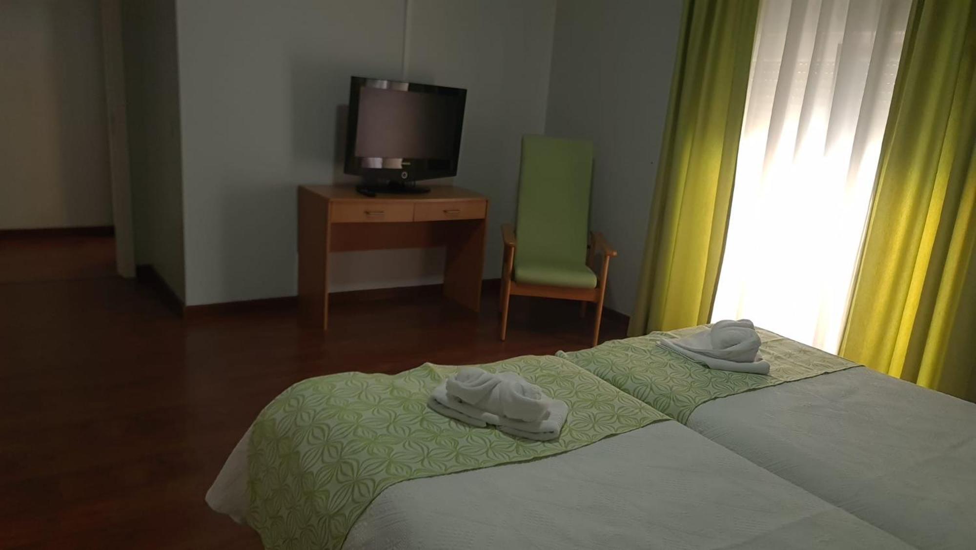 Hostel Jardins De Sao Luis Setubal Exterior photo