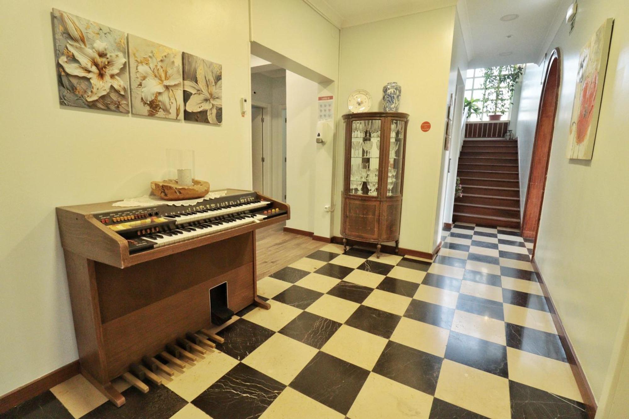 Hostel Jardins De Sao Luis Setubal Exterior photo
